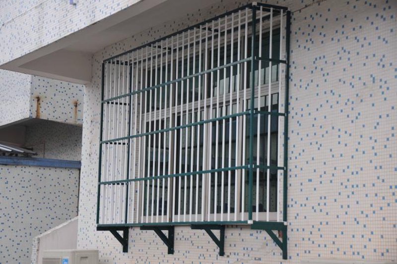 防护窗